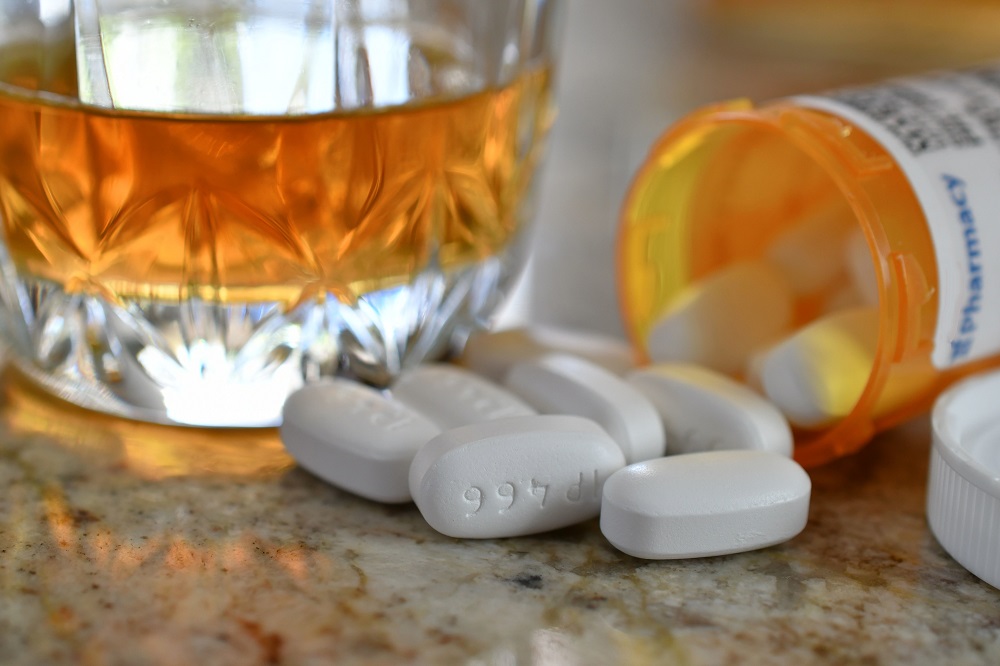 What are some of the most popular therapies used for de-addiction treatment?
